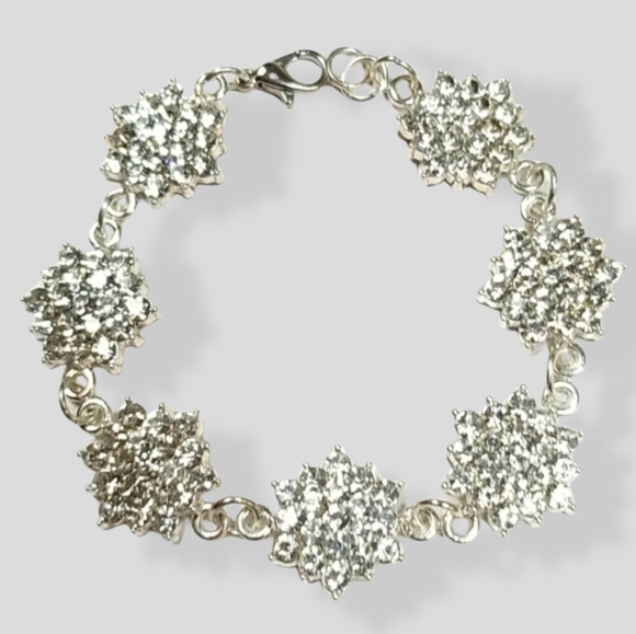 Hand Crafted Rhinestone Silver Tone Flower Design Bracelet - Picture 4 of 16